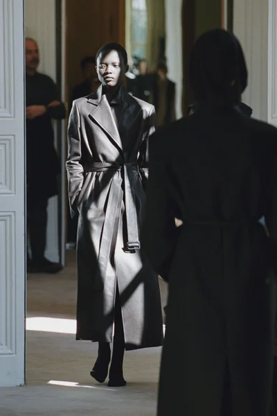 Look 7